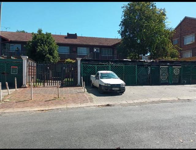 2 BEDROOM APARTMENT FOR SALE IN WINDSOR EAST